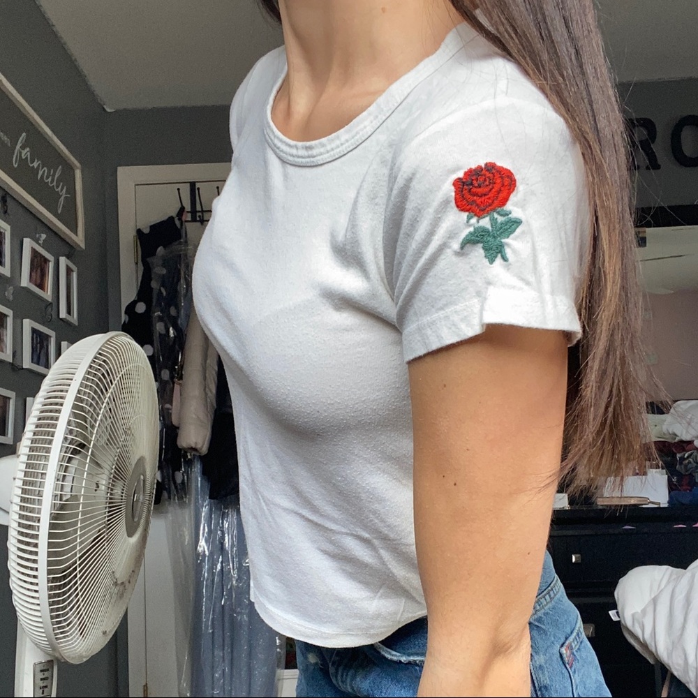 White T-shirt crop top